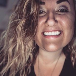 Meet your Posher, Maddie